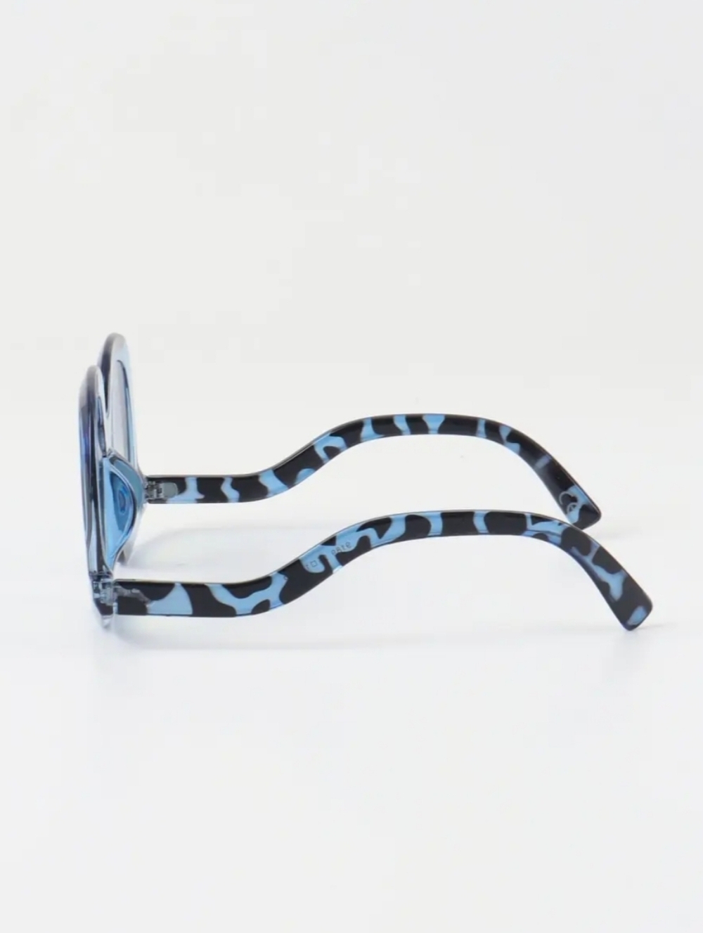 Blue Oversized Round Tortoise Arm Sunglasses - Picture 12 of 13